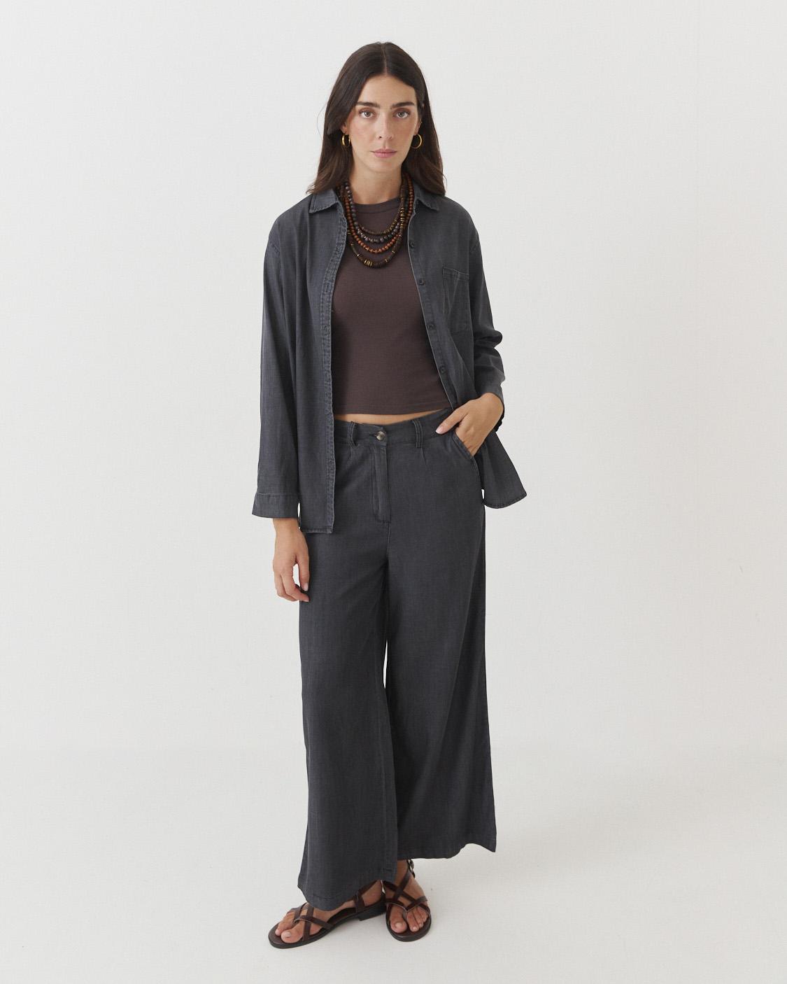 LIGHTWEIGHT WIDE-LEG DENIM PANTS