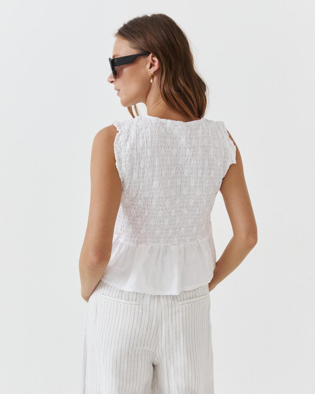 TOP NIDO ABEJA PEPLUM BORDADO