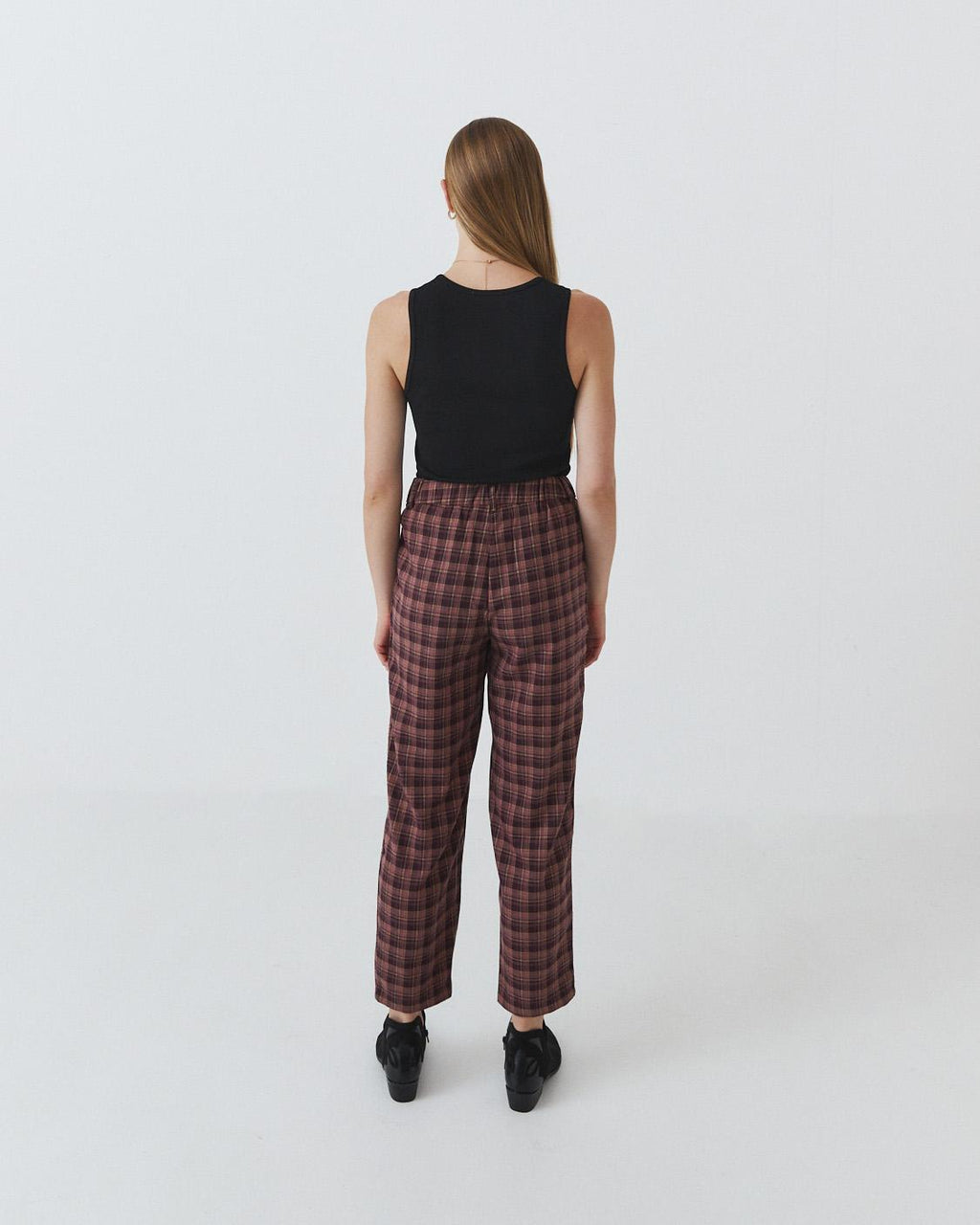 CHECKED FLOWY BARREL PANTS