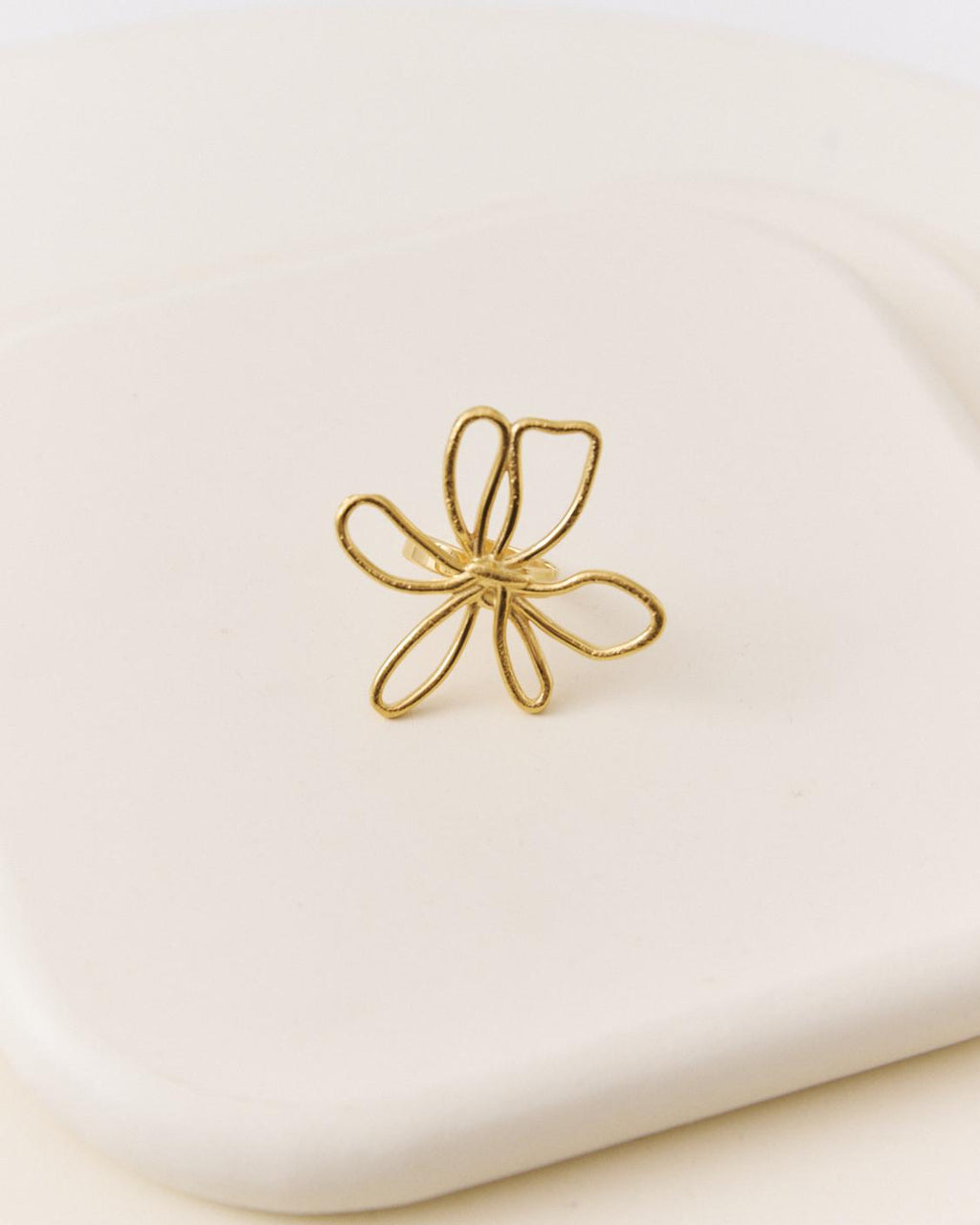 SILHOUETTE FLOWER RING