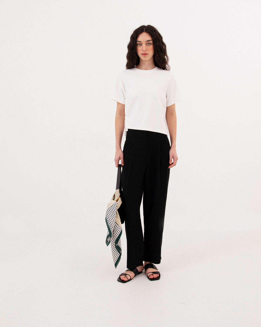PANTALÓN CROPPED FLUIDO