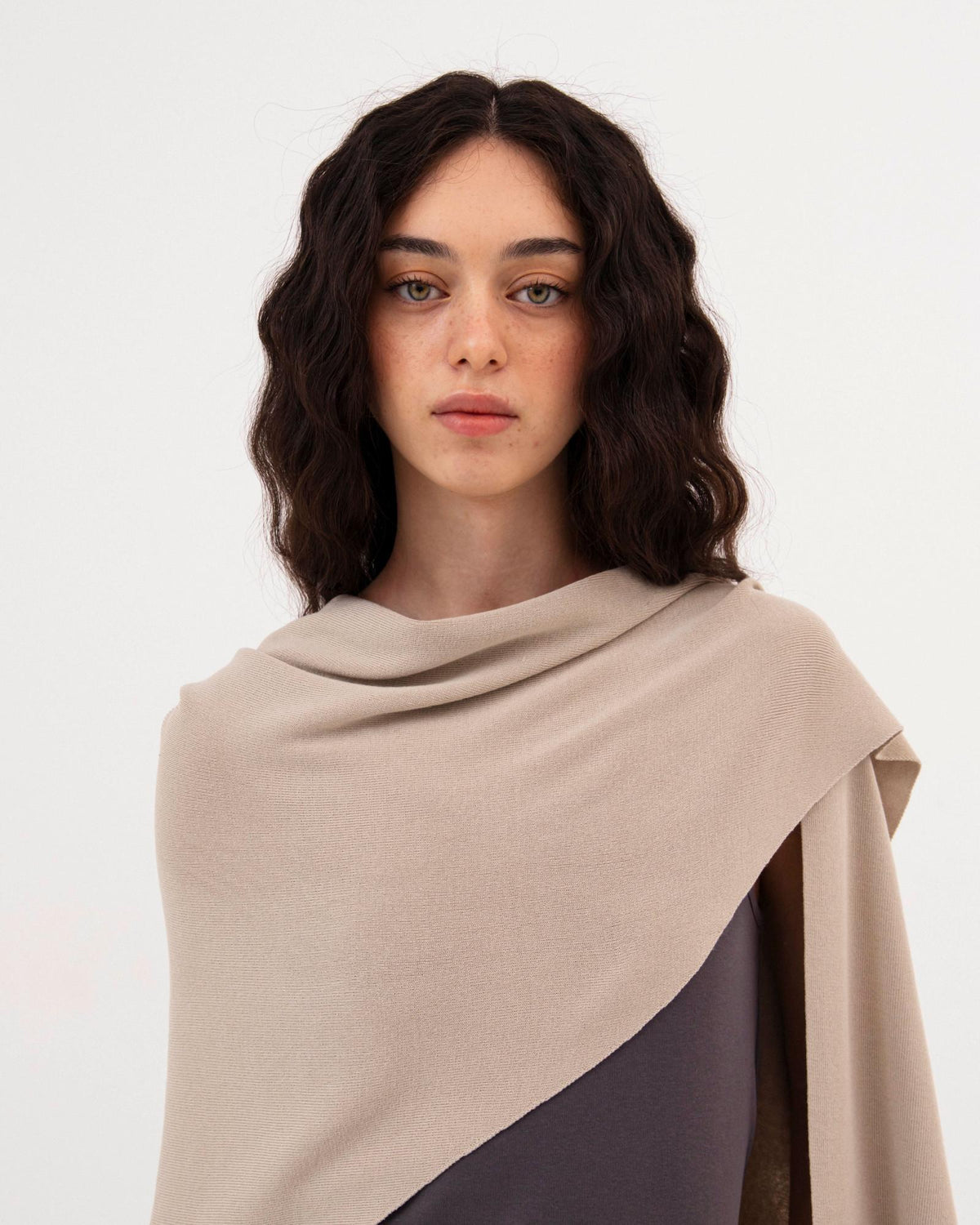 TRIANGULAR KNIT SCARF