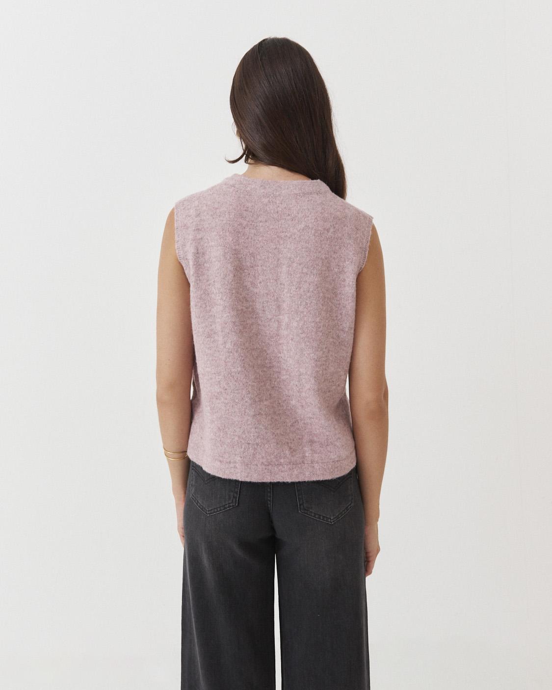 BUTTON-DOWN KNIT VEST