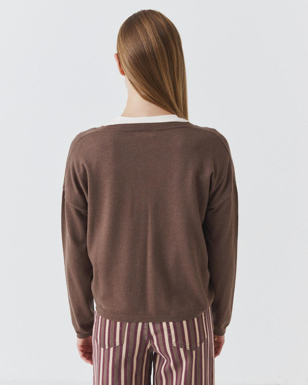 V-NECK SWEATER