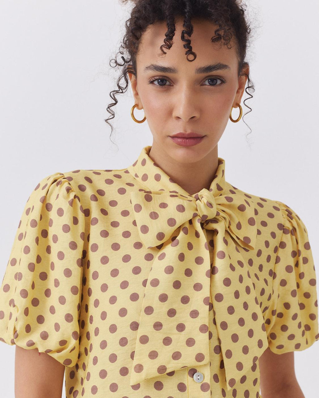 BLUSA LUNARES MANGA GLOBO