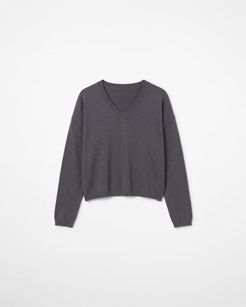 V-NECK SWEATER