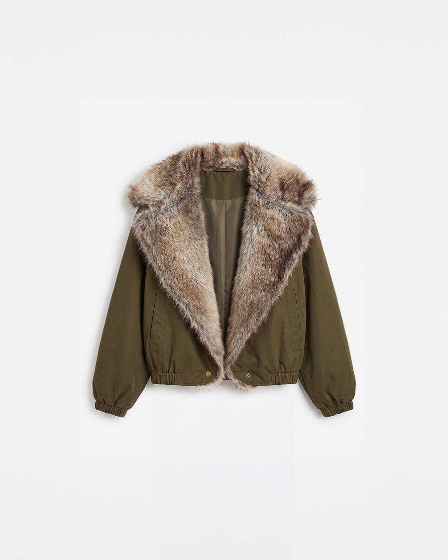 CHAQUETA ACOLCHADA CUELLO EFECTO PELO