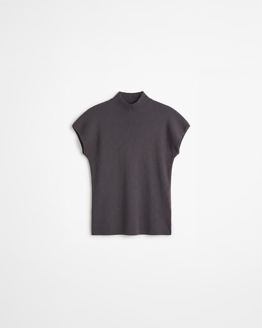 BASIC JAPANESE SLEEVE TOP